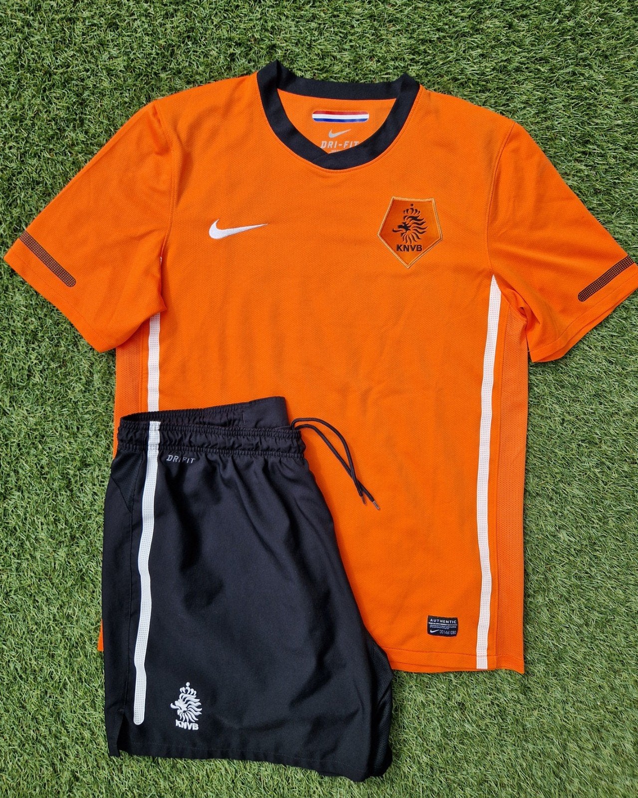 Nederlands elftal tenue 2010 Oranje KNVB shirt broekje, Maat 48/50 (M), Nike, Oranje, Ophalen of Verzenden
