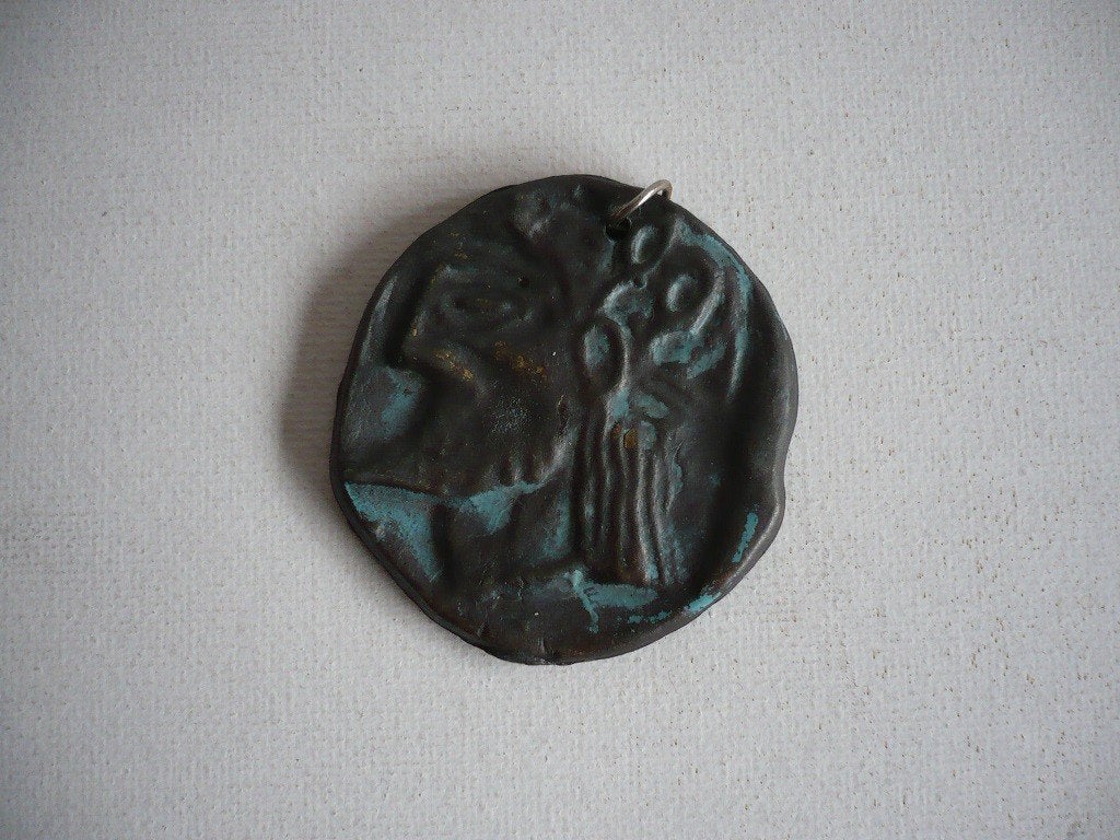 096a-Mooie Griekse hanger, hoofd en druiven tros, brons., Antiek en Kunst, Ophalen of Verzenden