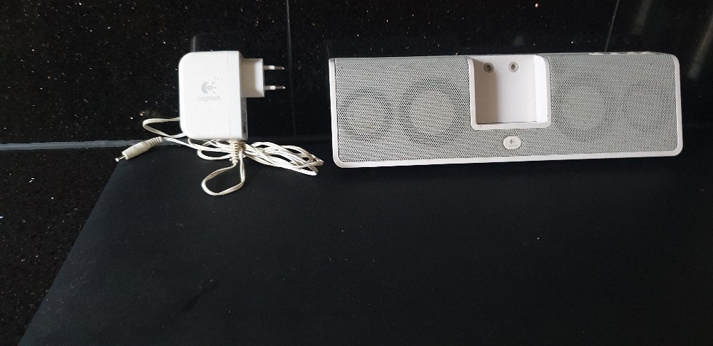 Logitech Ipod speaker, Logitech, Bluetooth, Ophalen of Verzenden, Zo goed als nieuw