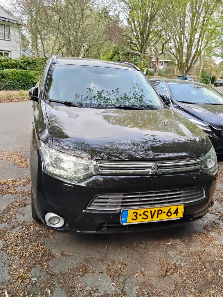 Mitsubishi Outlander 2.0 Dohc Mivec Phev 203pk 4WD CVT 5P, Outlander, Zwart, 4 cilinders, Zwart