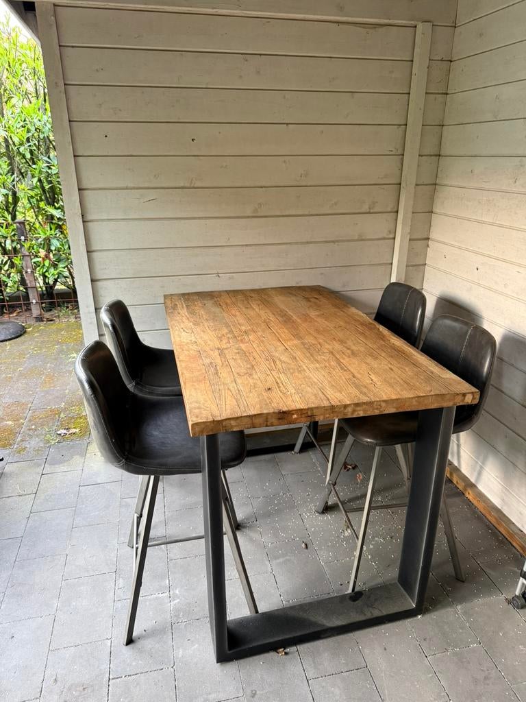 Teakhouten bartafel met 4 krukken, Ophalen, Zo goed als nieuw