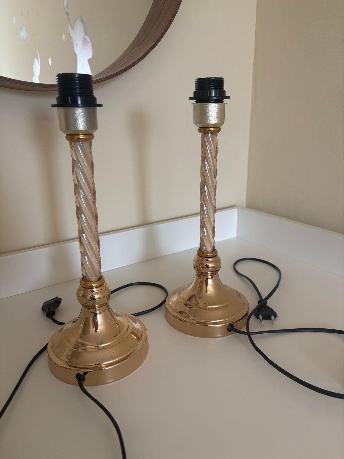 Set van 2 gouden tafellampen met gedraaide glazen poot, Met schakelaar, Overige merken, Goud, E27 (groot)