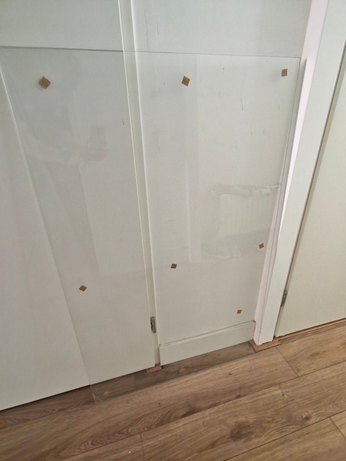 Houten tafelblad met poten - grenenhout, and glass top, Huis en Inrichting, Ophalen, Gebruikt, 100 tot 150 cm, Vier personen