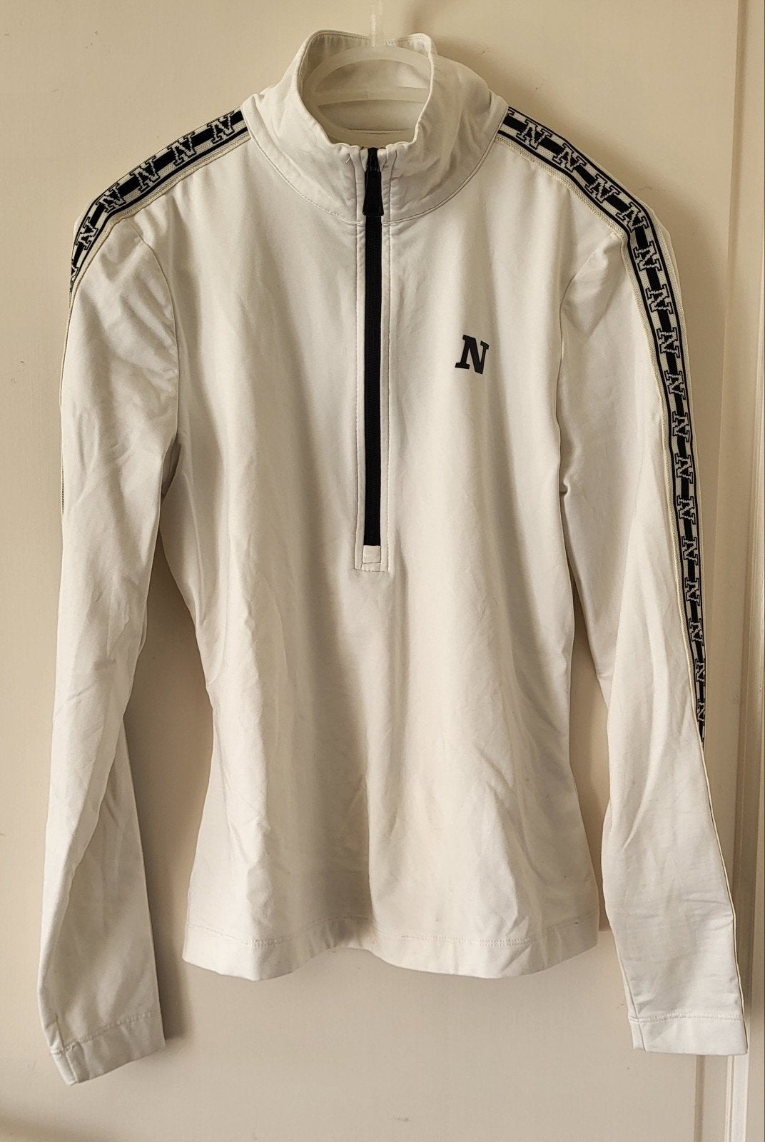 Nikkie sportieve sweater, licht beige, maat 36, Kleding | Dames, Beige, Overige typen, Ophalen of Verzenden, Zo goed als nieuw