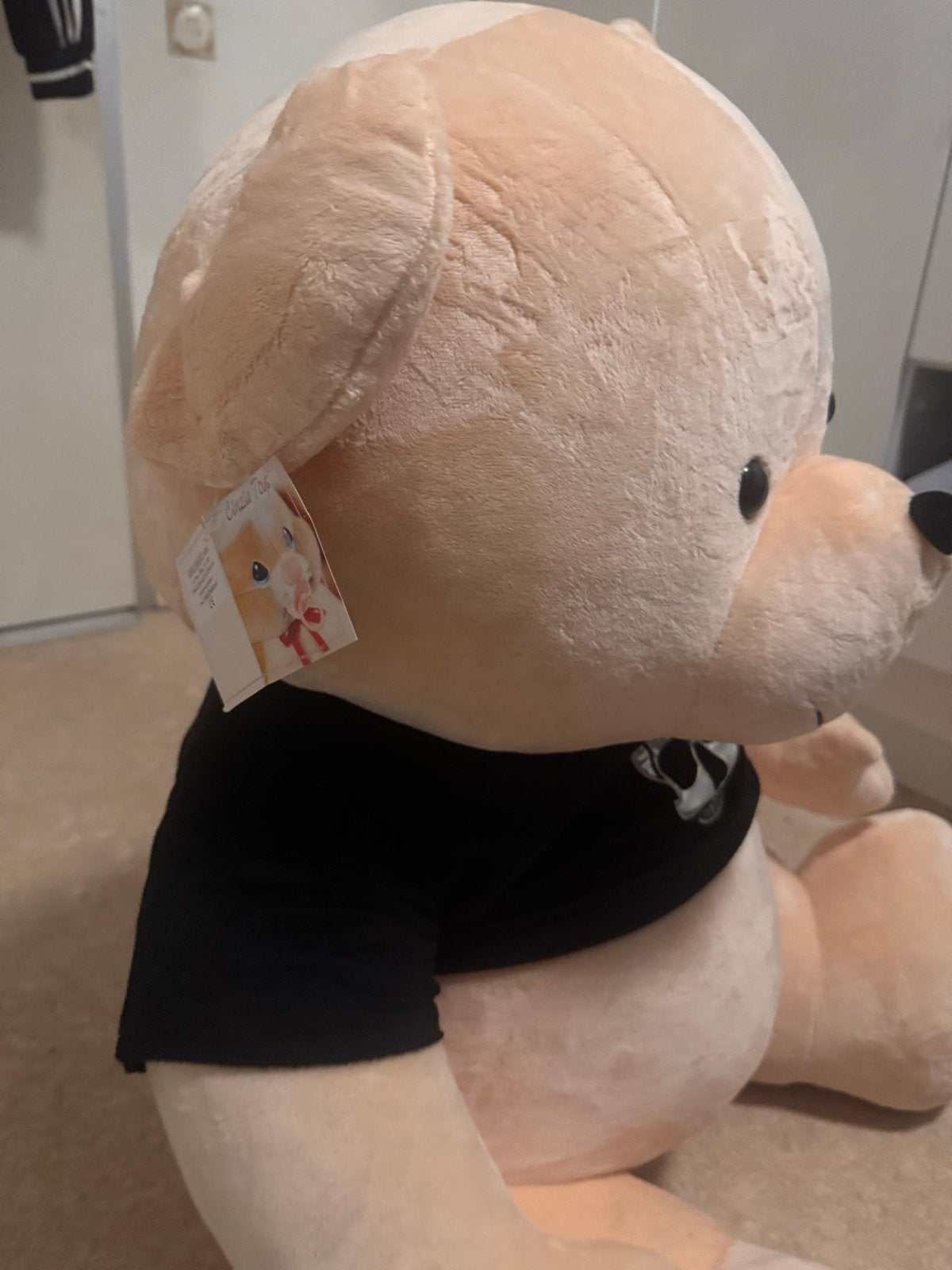 Grote knuffelbeer met T-shirt - Zo goed als nieuw, Beer, Ophalen of Verzenden, Zo goed als nieuw, Met kleding of accessoire