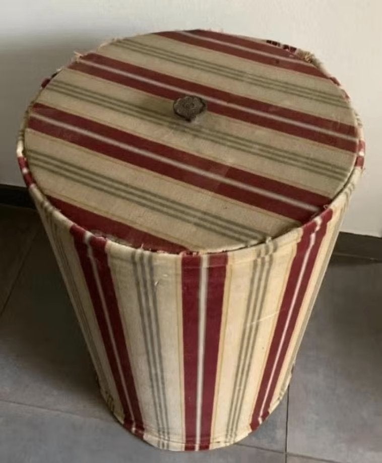 Ronde speelgoedton, ton, opbergton, opberger; oude bekleding, Ophalen of Verzenden, Gebruikt, Overige typen