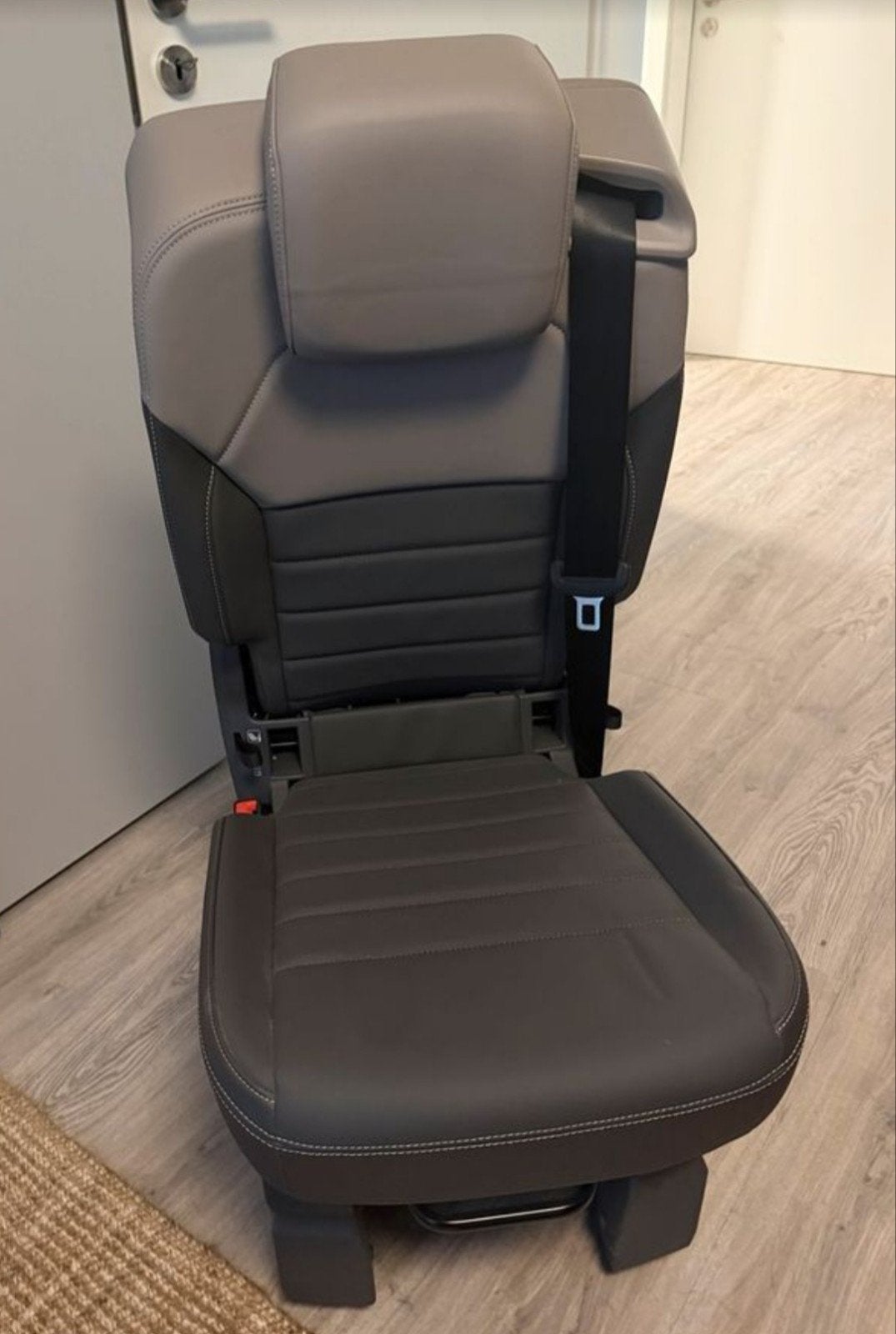 VW Transporter T7 Multivan Stoelen in Leer (nieuwstaat), Ophalen of Verzenden, Nieuw, Volkswagen