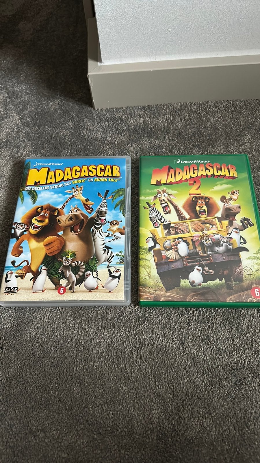 DVD’s Madagascar 1 en 2, Tekenfilm, Amerikaans, Ophalen of Verzenden, Zo goed als nieuw