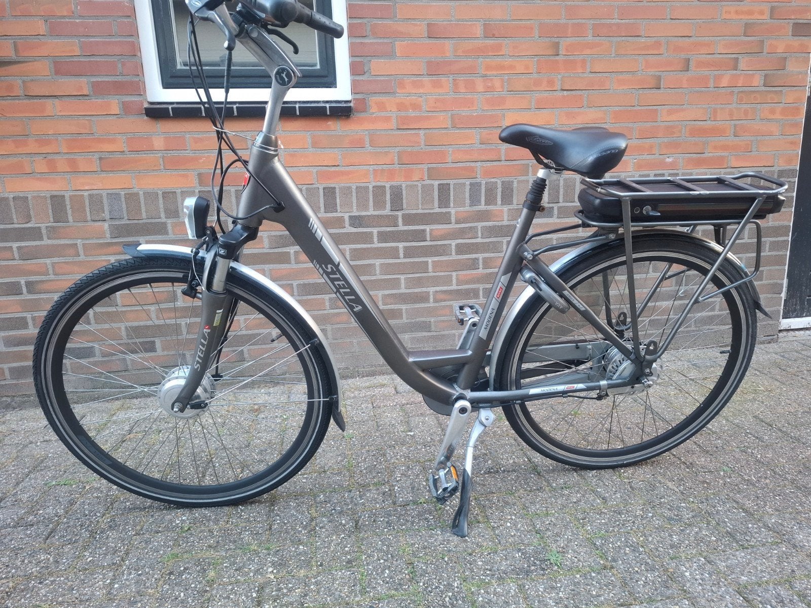 Stella Modena met krachtige voorwielmotor!, Gebruikt, 51 tot 55 cm, 50 km per accu of meer, Ophalen