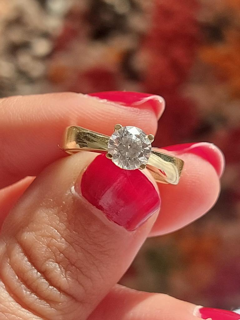14 karaat gouden ring met Zirkonia maat 16, Ophalen of Verzenden, Dame, Goud, Kleiner dan 17