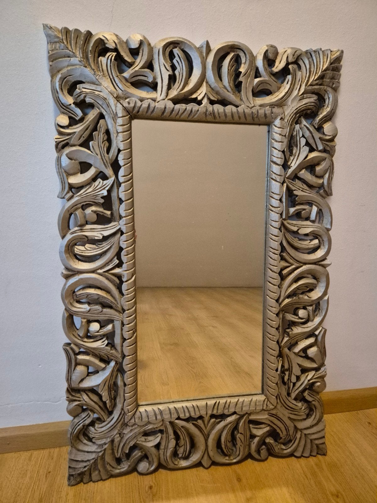 Spiegel met zilverkleurige sierlijst - 58x88 cm, Huis en Inrichting, Ophalen, Zo goed als nieuw