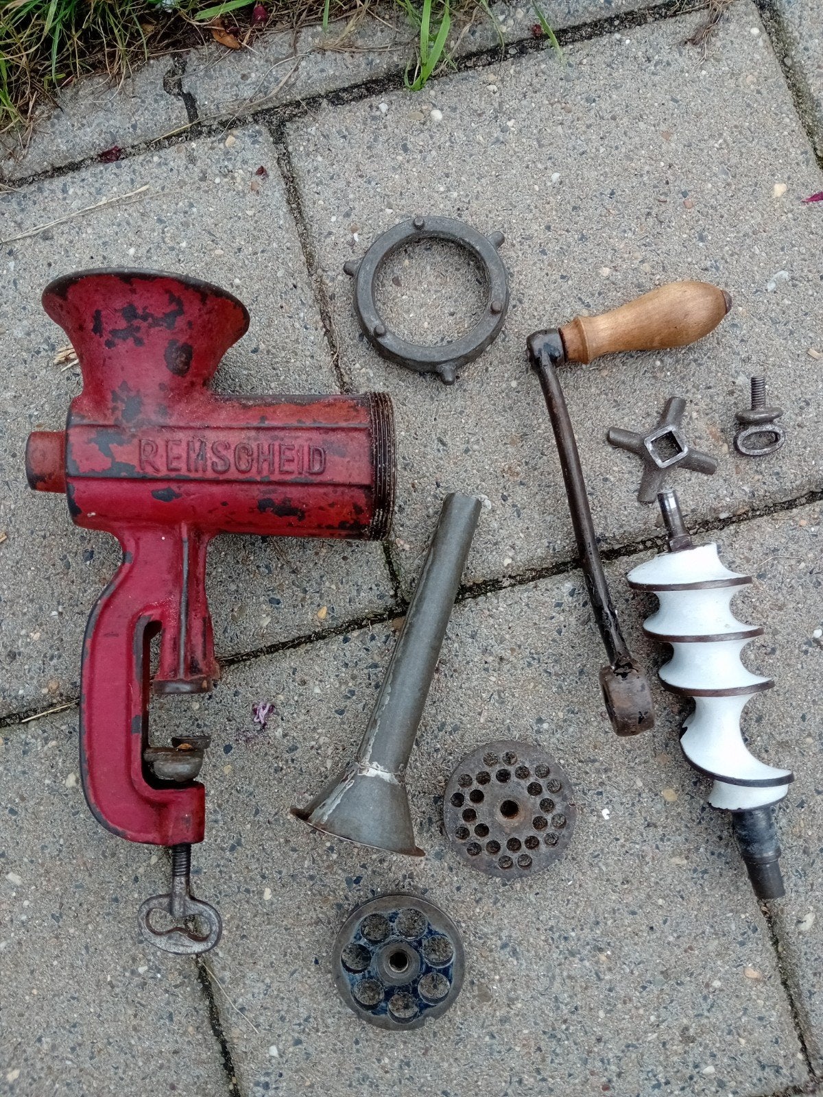 Vintage Vleesmolen Remscheid € 20- Compleet met Opzetstukken, Ophalen of Verzenden
