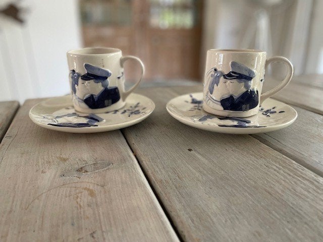 2 x mok en schotel. Willem en Maxima huwelijk. Delfts blauw., Ophalen, Zo goed als nieuw, Nederland, Servies