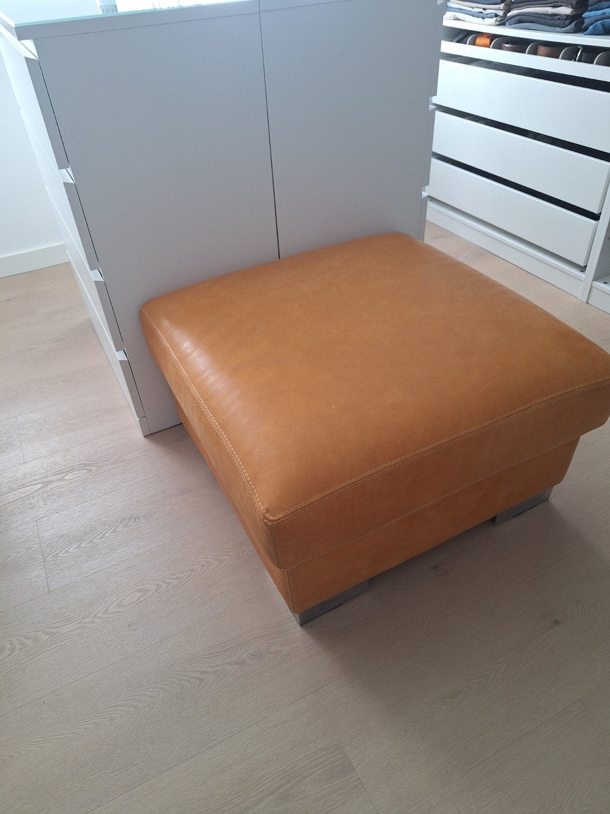Hocker van aniline leer, Ophalen, Vierkant, Leer