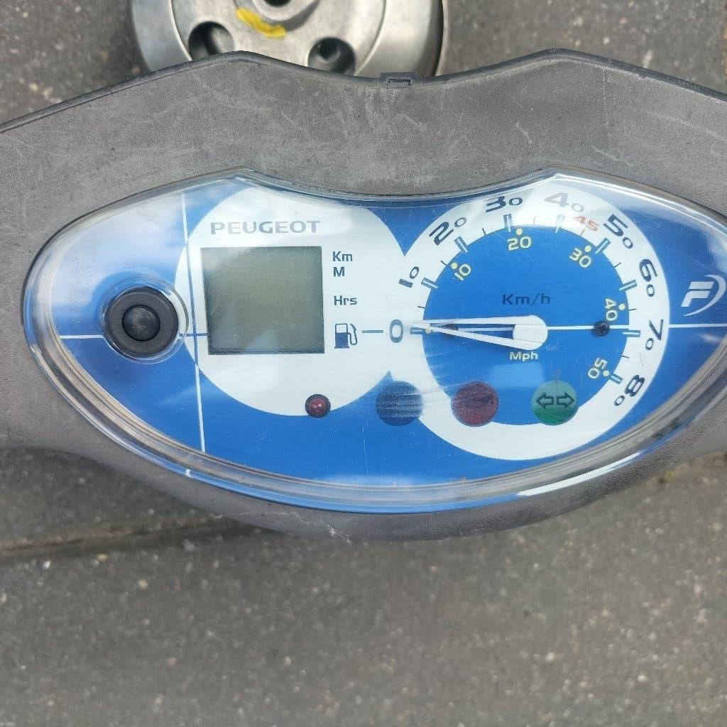 Vivacity kmteller digitaal, Fietsen en Brommers, Brommeronderdelen | Scooters, Gebruikt, Peugeot, Overige typen, Ophalen of Verzenden