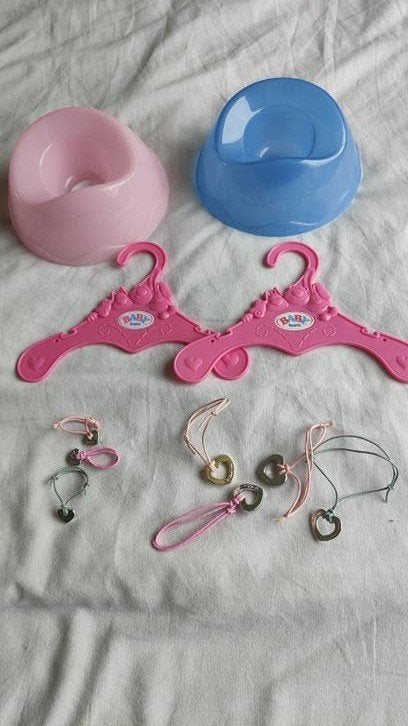 Baby Born accessoires: armbandjes, potjes en kleerhangers, Kinderen en Baby's, Ophalen of Verzenden, Gebruikt, Overige typen