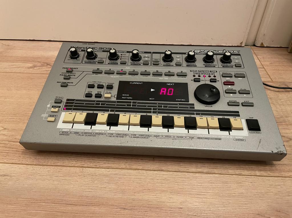 Roland MC-303 Groovebox, Muziek en Instrumenten, Ophalen of Verzenden, Zo goed als nieuw, Roland