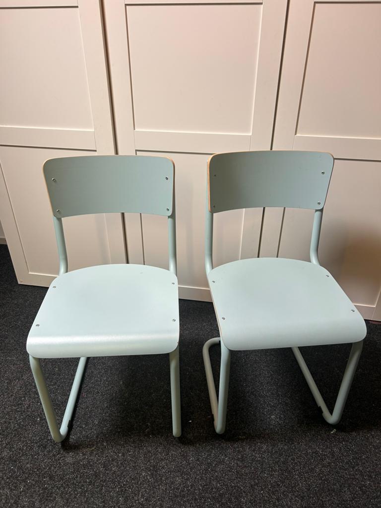 Zgan ! Leuke degelijke stoelen in mint groene kleur, Huis en Inrichting, Stoelen, Ophalen, Zo goed als nieuw, Overige kleuren