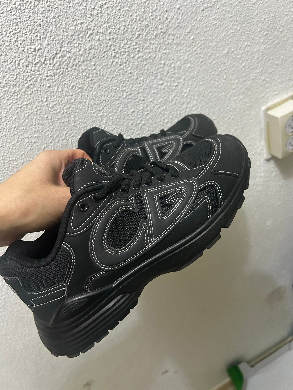 Limited Edition Dior B30 Sneakers Maat 40, Ophalen of Verzenden, Zo goed als nieuw, Zwart, Sneakers of Gympen