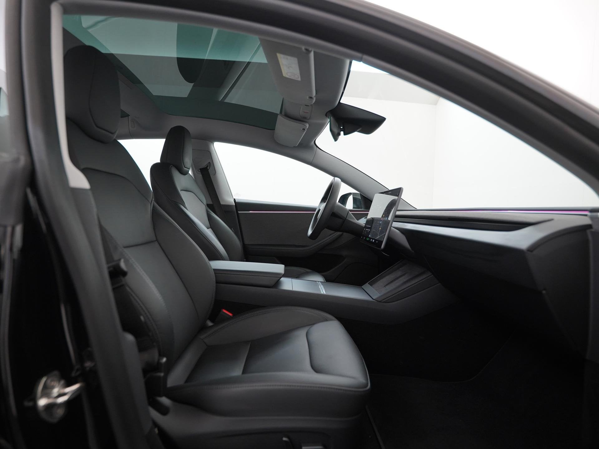 Tesla Model 3 RWD 60 kWh | Panoramadak | Zondag Open!, Automaat, 12 maanden, Zwart, 1000 kg