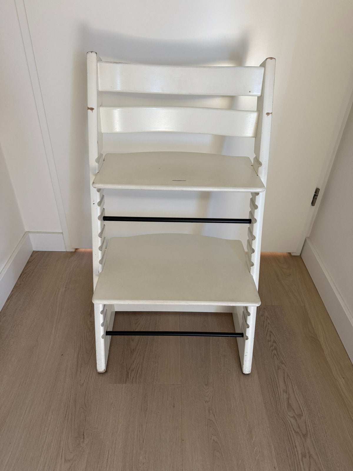 Witte stokke tripp trapp stoel, Kinderen en Baby's, Ophalen, Gebruikt, Meegroeistoel