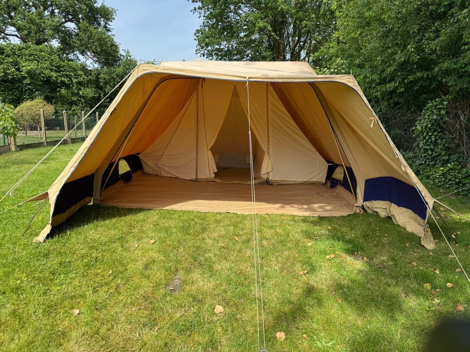 6-persoons tent De Vrijbuiter - Zeer goede staat, Caravans en Kamperen, Tenten, Ophalen of Verzenden, Zo goed als nieuw, Tot en met 6