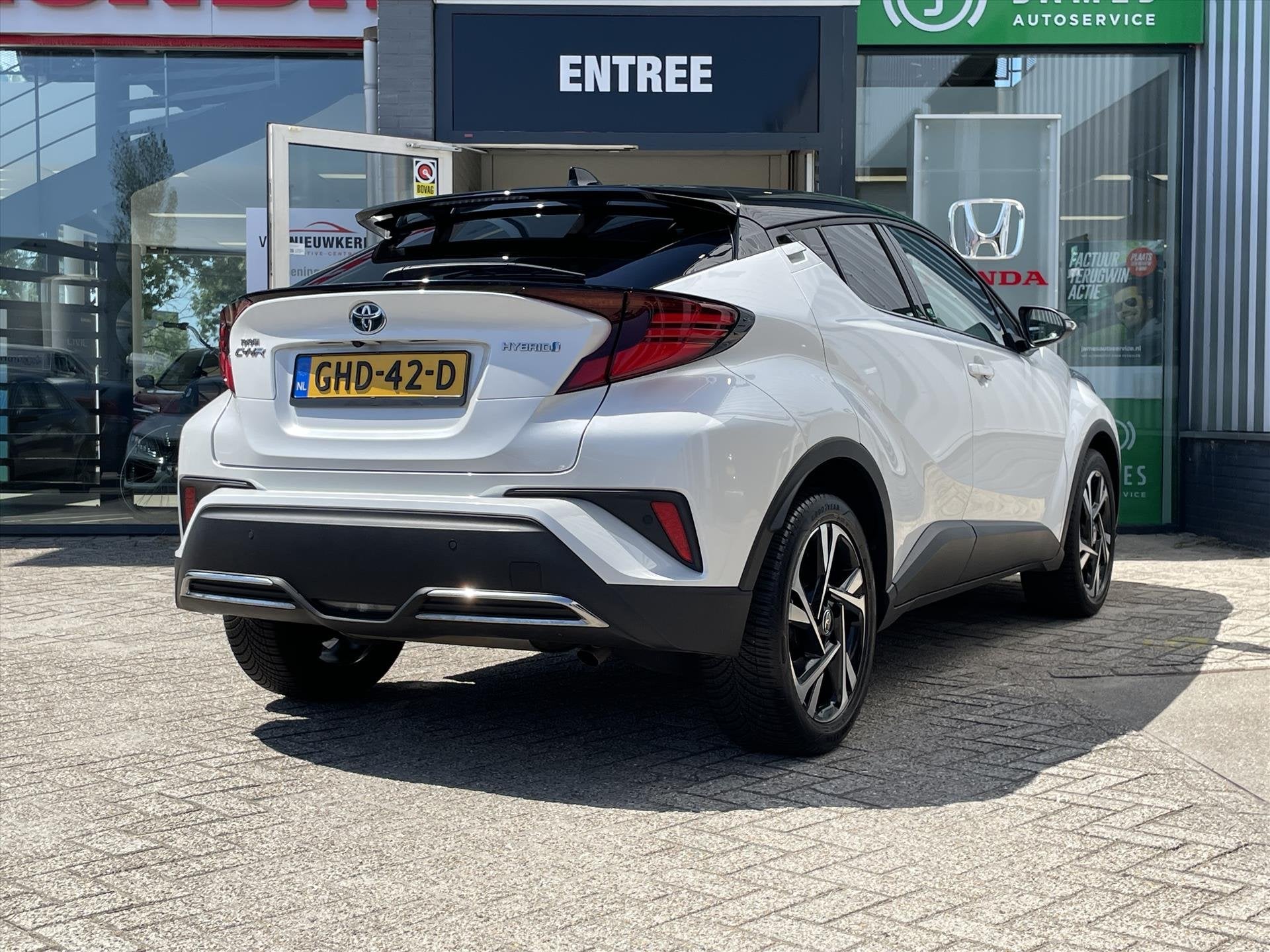 TOYOTA C-Hr 2.0 Hybrid 184pk Automaat Dynamic | Carplay & An, Auto's, Automaat, 12 maanden, 4 cilinders, Leder en Stof