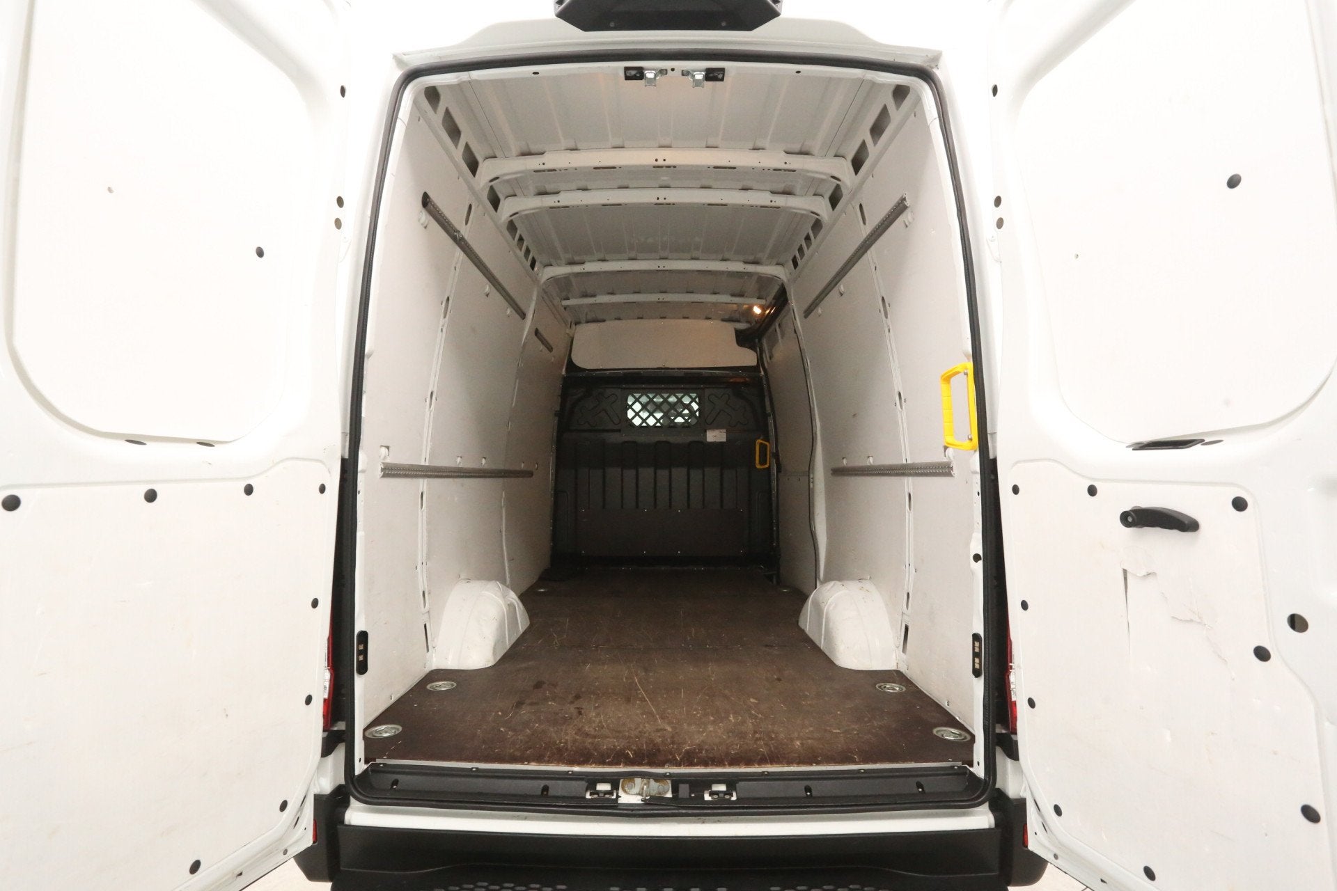 Iveco Daily 2.3 160PK L2H2 | 3500KG Trekgew. | Clima | 3 Zit, 1140 kg, Stof, Gebruikt, 4 cilinders