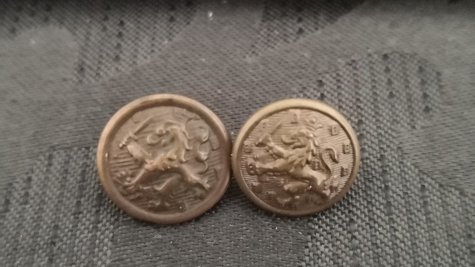 2 oude Nederlandse knopen2, Ophalen of Verzenden, Landmacht, Nederland