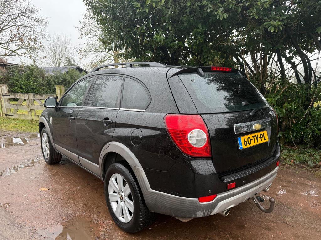 Chevrolet Captiva 3.2i Executive Leer/4x4/Scherm/7-Pers, 1780 kg, 3195 cc, Gebruikt, Zwart