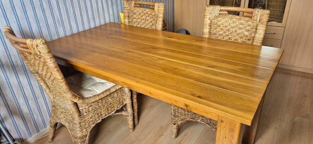 Eiken eettafel met 4 stoelen van bananenblad, Ophalen of Verzenden, Rechthoekig, 150 tot 200 cm, 50 tot 100 cm