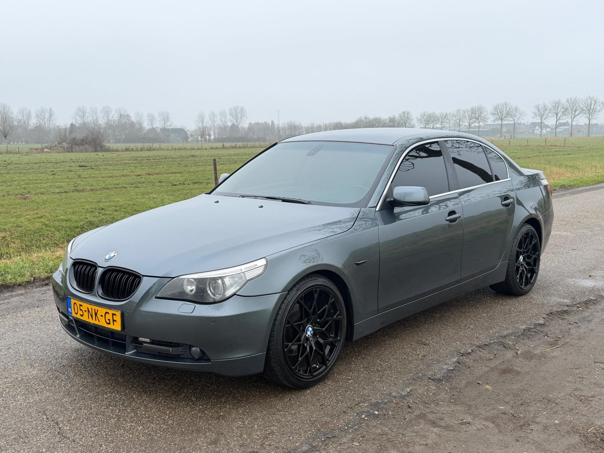 BMW 5-serie 520i Executive AUT Nieuwe APK 04-2027 NAP Leder, Achterwielaandrijving, Gebruikt, Beige, Bedrijf