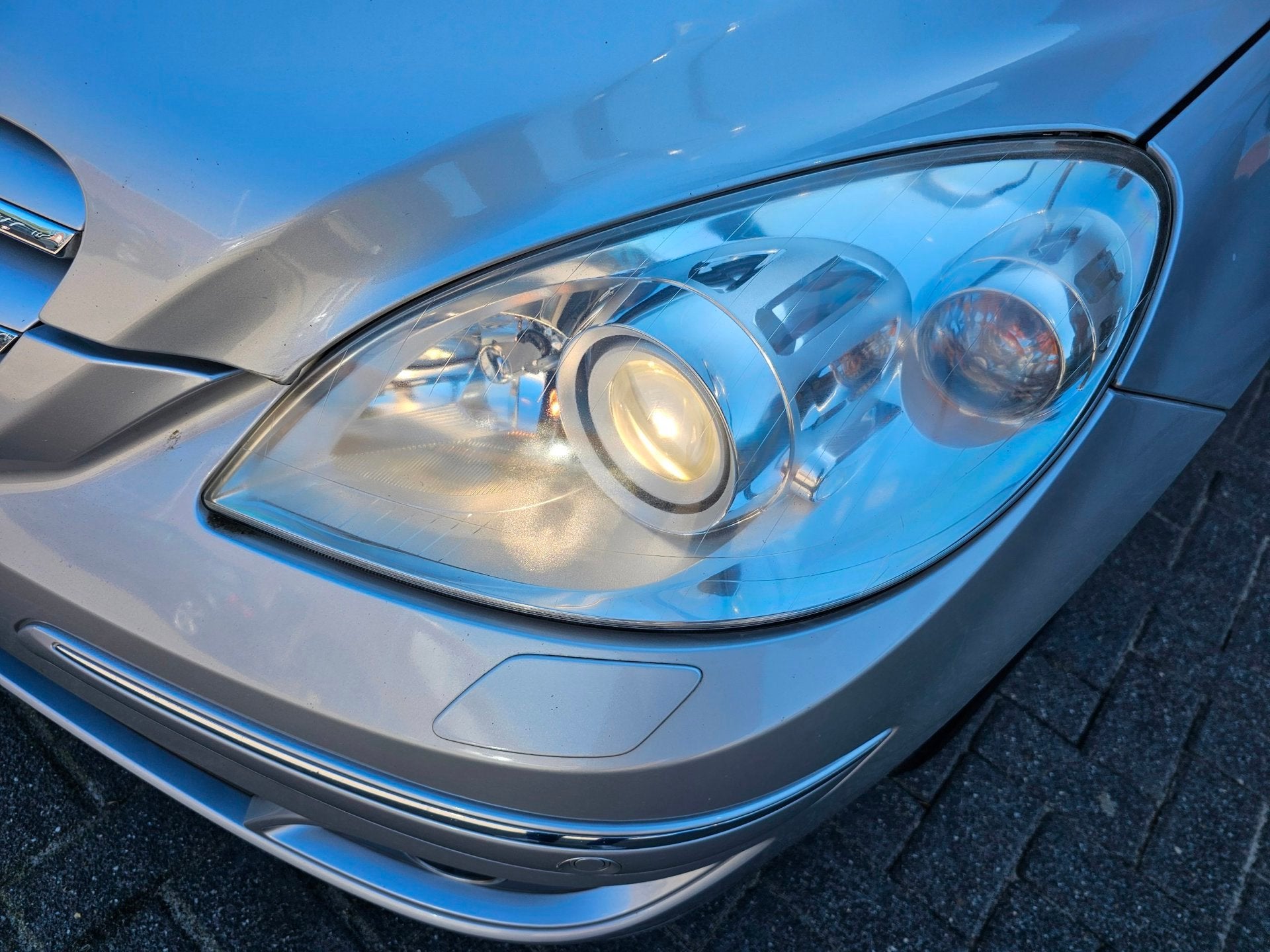 Mercedes-Benz B-klasse 200 Turbo / Automaat / Navi / Trekhaa, Auto's, Mercedes-Benz, Gebruikt, 4 cilinders, 400 kg, Leder en Stof