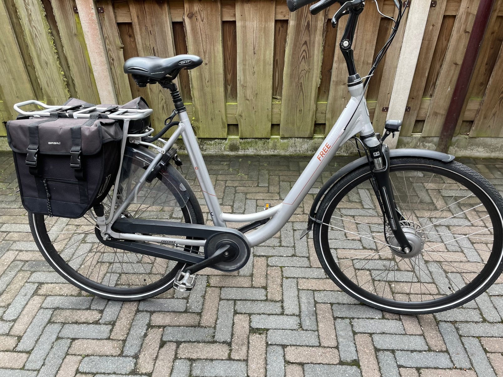 Freebike electrische fiets.  Weinig geld., Ophalen of Verzenden, Zo goed als nieuw, Overige merken
