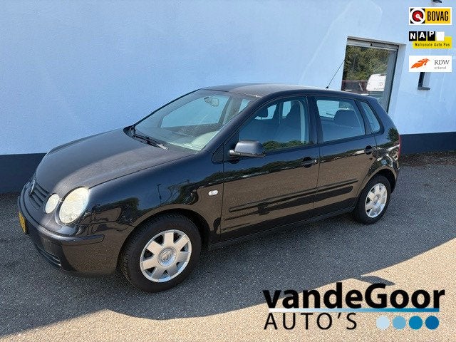 Volkswagen Polo 1.4-16V Highline. '03, 5-drs, nwe. koppeling, Auto's, Volkswagen, Voorwielaandrijving, Zwart, 4 cilinders, Zwart