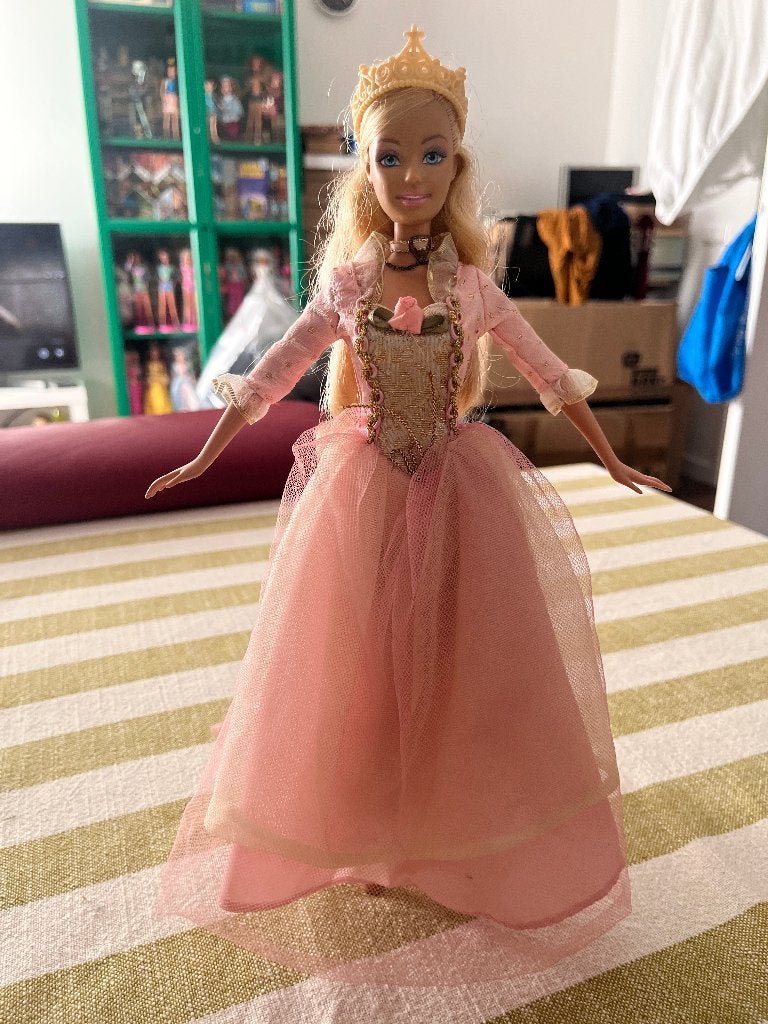 Barbie Princess and the pauper Anneliese Indonesia, Kinderen en Baby's, Ophalen of Verzenden, Gebruikt, Barbie