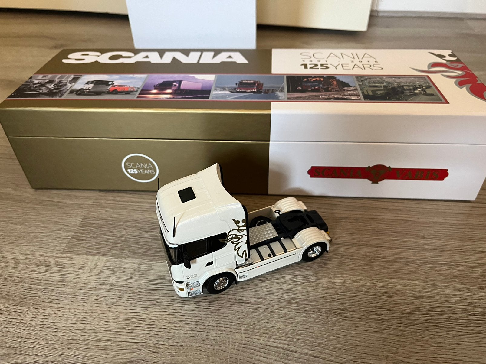 Tekno scania jubileum 125 met doos, Ophalen of Verzenden, Bus of Vrachtwagen, Tekno