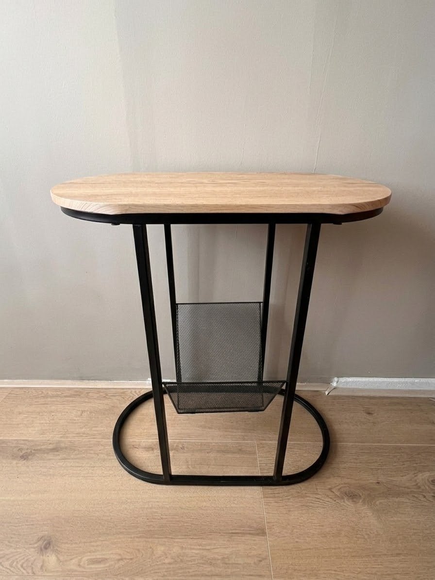 Stijlvolle bijzettafel met opbergruimte, Huis en Inrichting, 55 tot 75 cm, Zo goed als nieuw, Ovaal, Hout