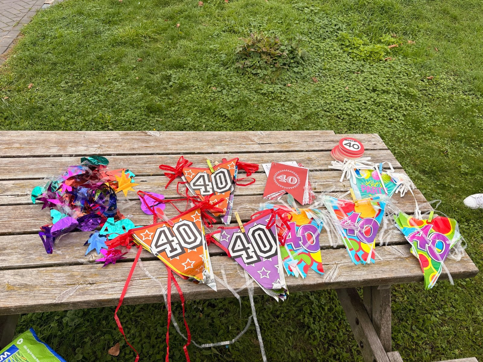Feestversiering 40 jaar - Slingers en decoratie, Ophalen of Verzenden, Gebruikt, Versiering, Verjaardag