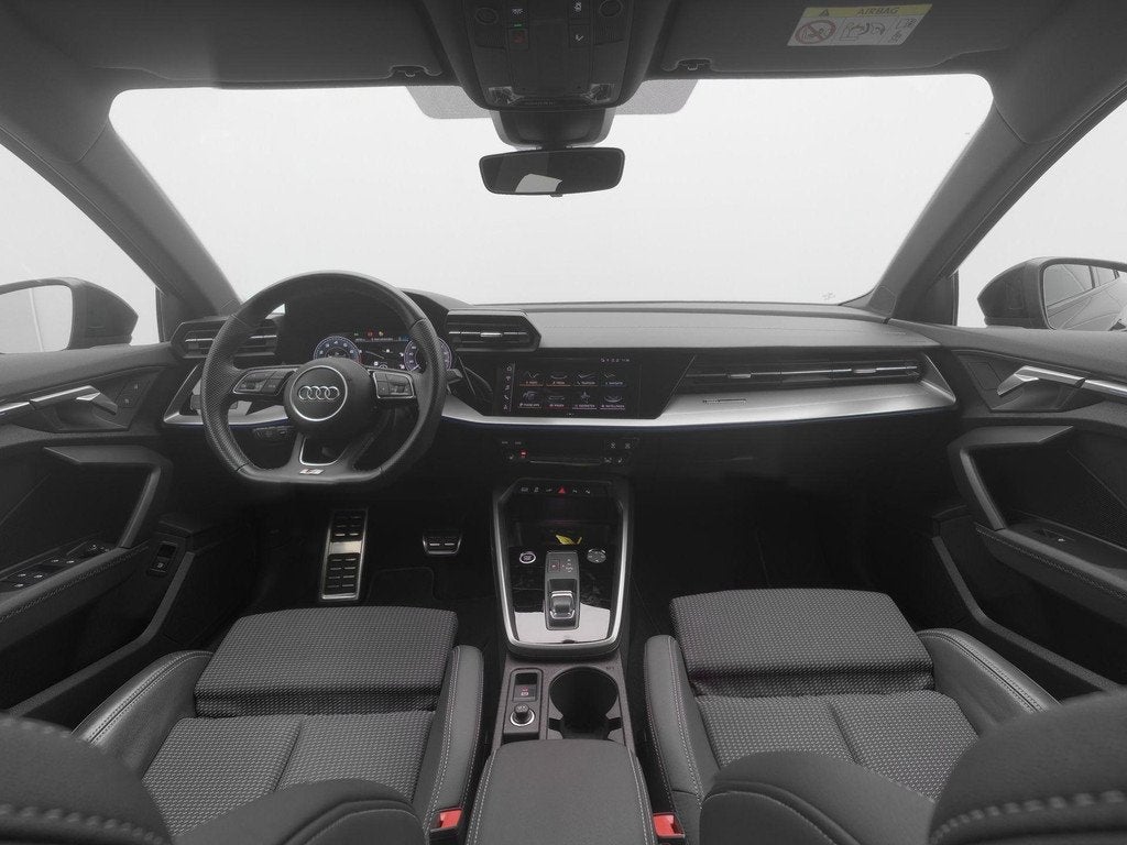 Audi A3 Sportback 45 TFSI e 245 PK S edition Competition | L, Auto's, Audi, Gebruikt, 4 cilinders, Leder en Stof, Zwart
