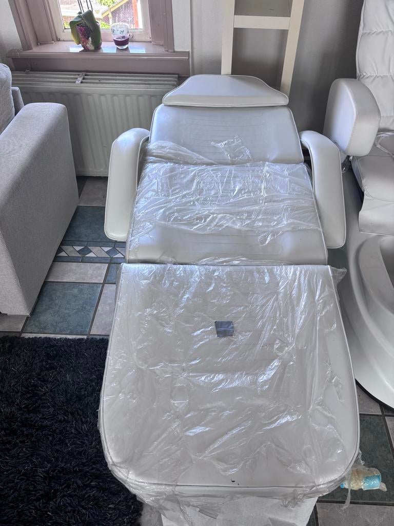 Witte behandelstoel - Nieuw in verpakking, Ophalen, Kunststof, Wit, Nieuw