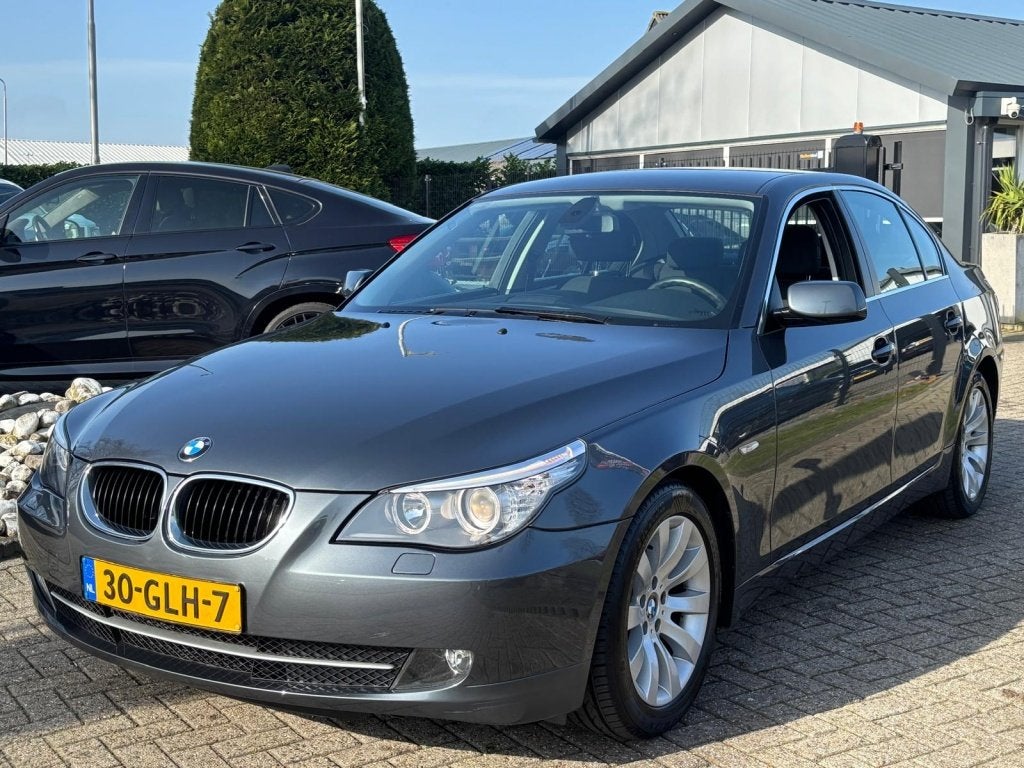 BMW 5 Serie 520i Sedan Benzine LCI Automaat 2008 95.000 KM N, Auto's, Automaat, 4 cilinders, 1465 kg, 163 pk