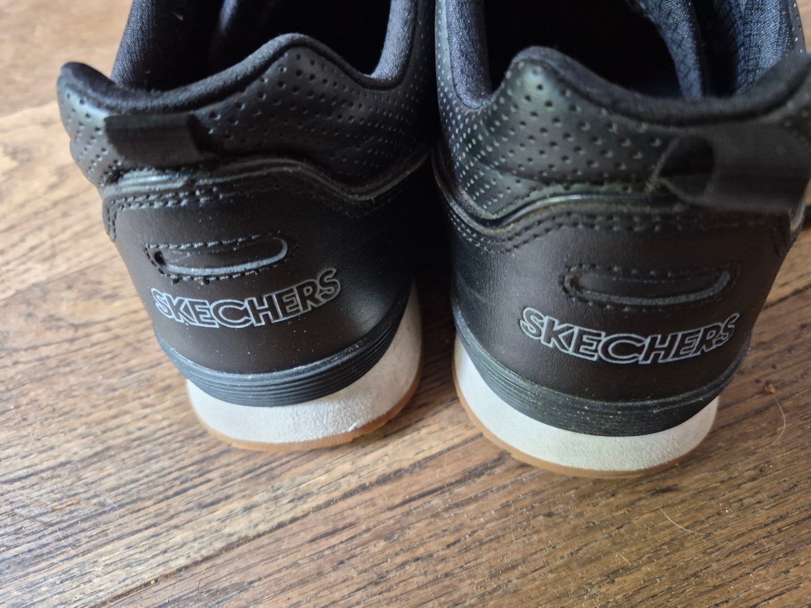Skechers zwarte gympen - Zo goed als nieuw, Skechers, Zwart, Ophalen of Verzenden, Sneakers of Gympen