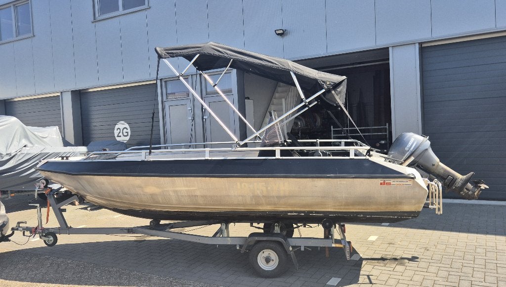 Vaarklare boot met buitenboordmotor en zwemtrap, Watersport en Boten, Motorboten en Motorjachten, Gebruikt, Buitenboordmotor, Aluminium