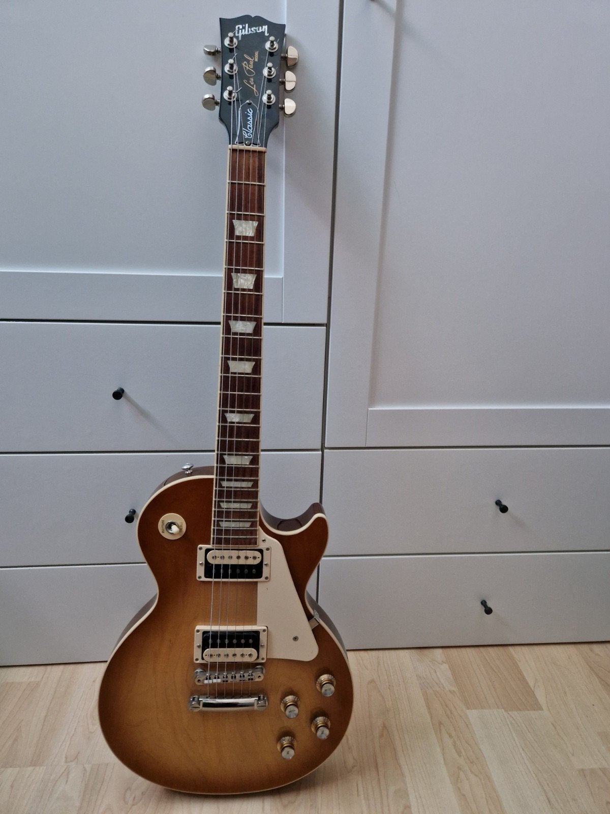 Gibson Les Paul Classic uit 2022 - Zo goed als nieuw, Muziek en Instrumenten, Ophalen, Zo goed als nieuw, Solid body, Gibson