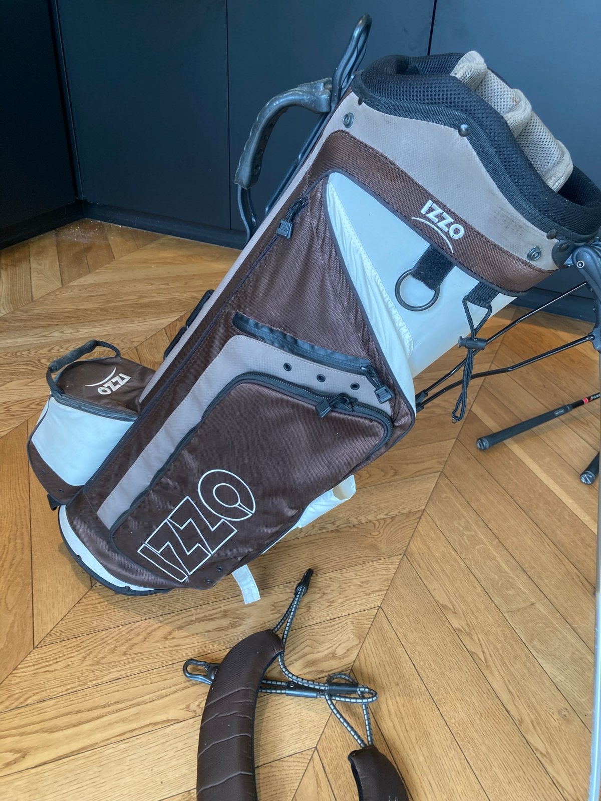 Izzo golftas met standaard en draagriem, Ophalen, Gebruikt, Tas, Overige merken