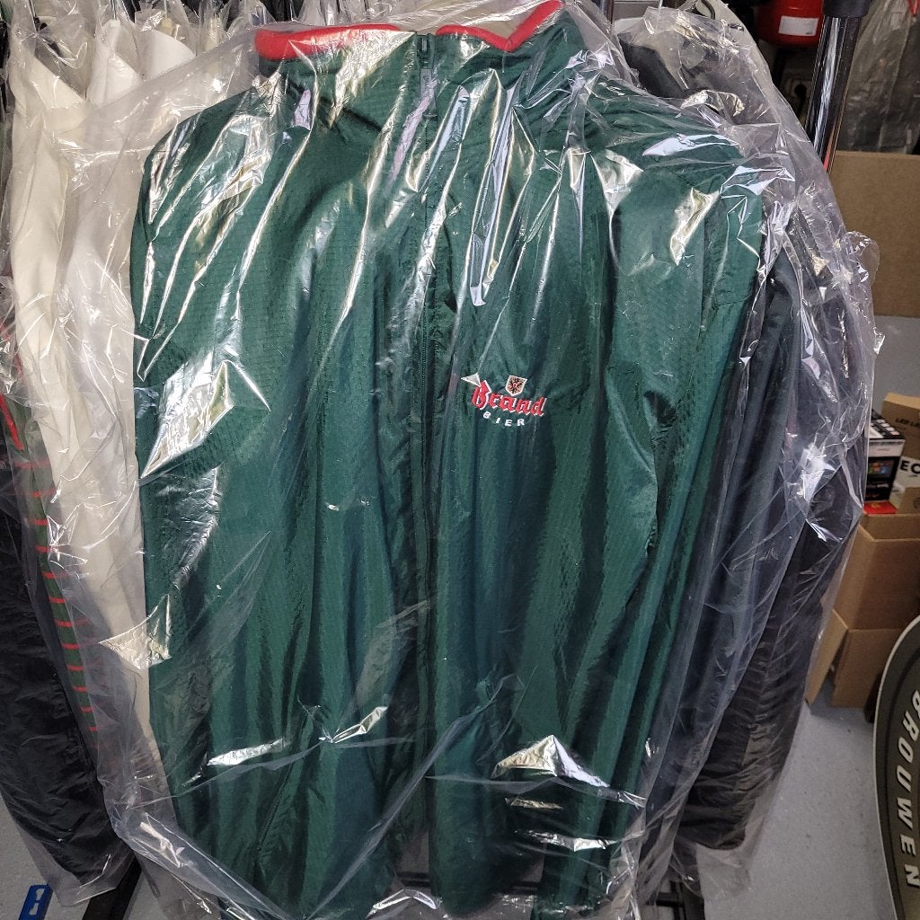 Brand bier kleding, Verzamelen, Biermerken, Zo goed als nieuw, Kleding, Brand, Ophalen of Verzenden