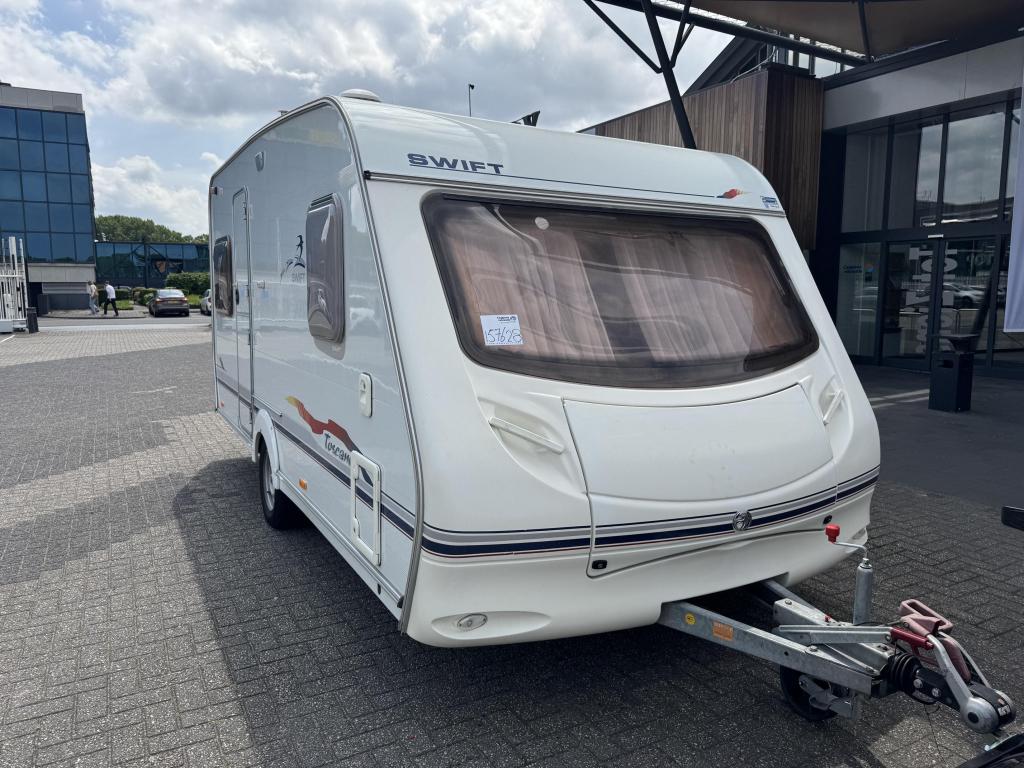 Swift Toscane 450 2003 BRAND 240 TENT!!!, Caravans en Kamperen, Standaardzit, Overige typen, Bedrijf, 750 - 1000 kg
