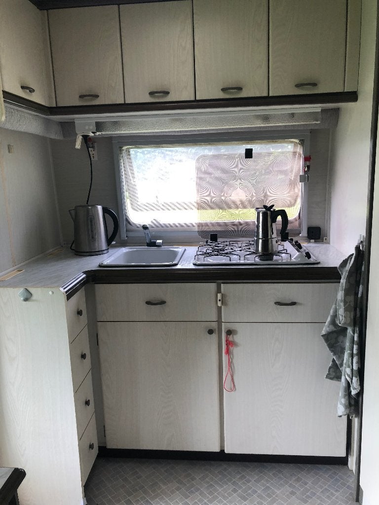 Hobby Classic Gezellige Frisse Caravan ideaal formaat, Rondzit, Hobby, Omvormbare zithoek, Particulier