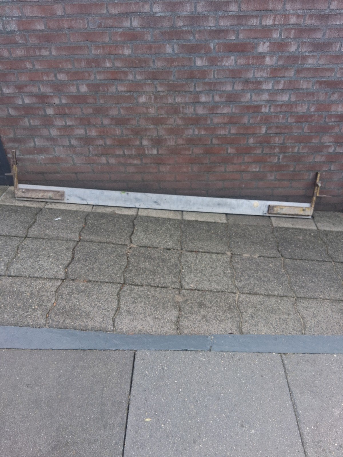 afrijprofiel 198cm met kantenplanken., Ophalen